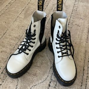 Dr. Martens Jadon 8 Eye Boots Platform in White